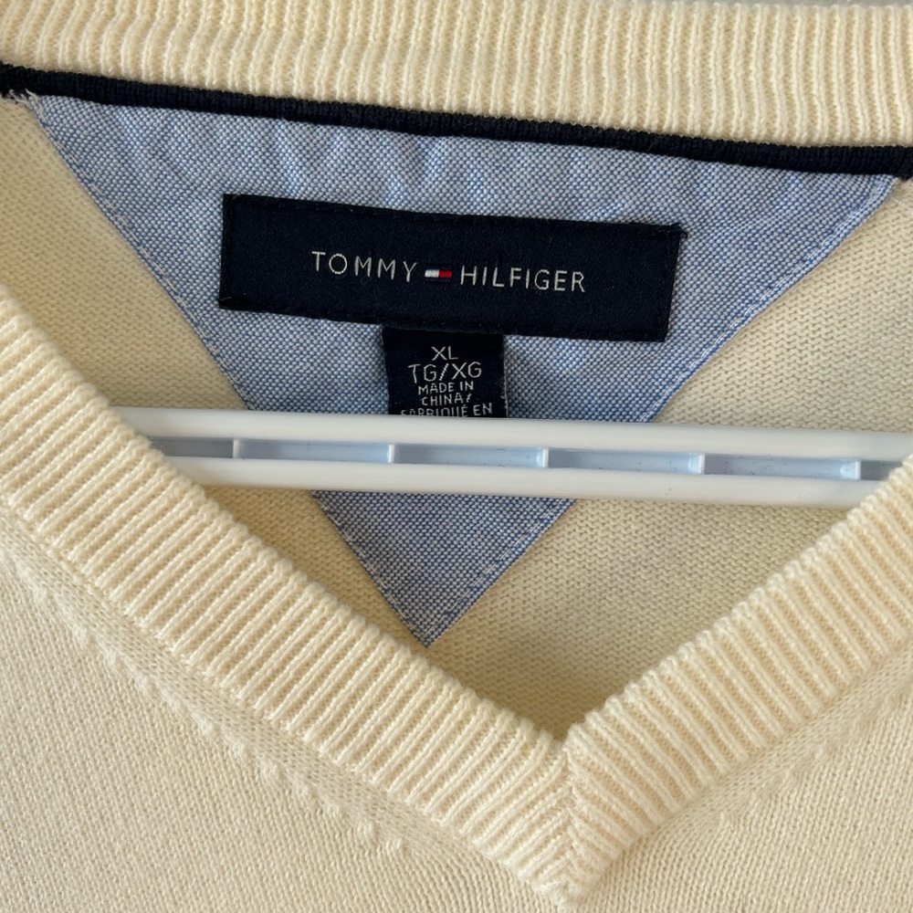 Tommy Hilfiger Men's Off-White V-Neck Sweater - Picture 3 of 7
